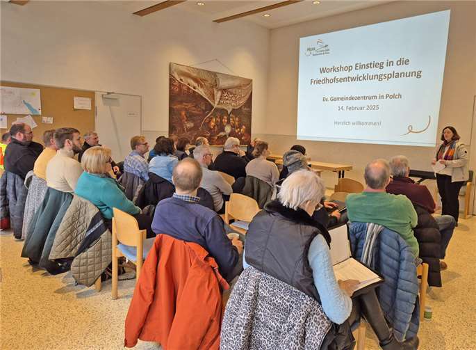 Im Rahmen des Projektes „Mehr als nur Grün“ fand jüngst ein Workshop zum Thema ‚Einstieg in die Friedhofsentwicklungsplanung‘ im Evangelischen Gemeindezentrum in Polch statt. Fotos: Kreisverwaltung MYK/L. Jaeger