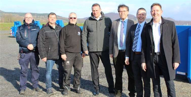 Im Rahmen einer Besichtigung der beiden Abgabestellen machten sich die Verantwortlichen gemeinsam ein Bild von der Situation vor Ort. Foto: privat