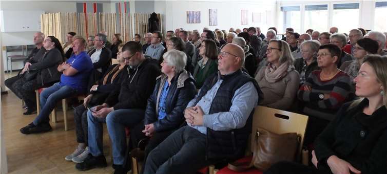 Im Rahmen einer Informationsveranstaltung wurde Auskunft über anstehende Veränderungen gegeben. privat