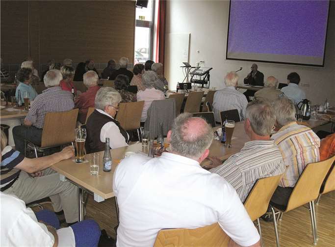 Im Rahmen einer Seniorenveranstaltung berichtete Lothar Brucker, Pastor aus Waldorf, über sein 40-jähriges Engagement in Bolivien, das seit über 50 Jahren Partnerland des Bistums Trier ist.Privat