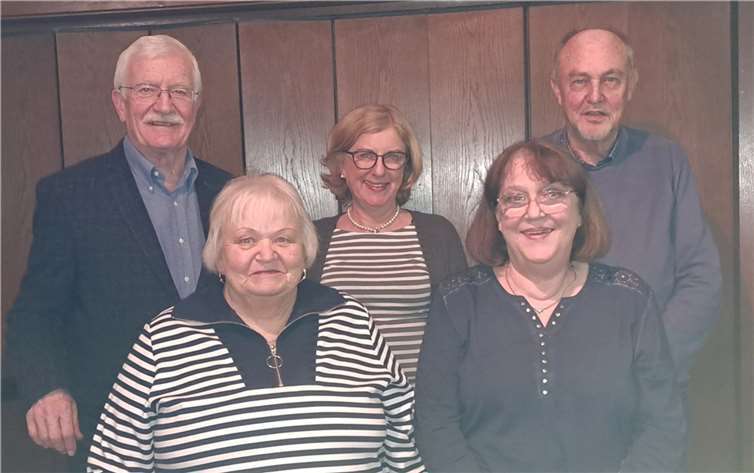 Im Rahmen einer sehr gut besuchten Mitgliederversammlung hat die Tafel Rheinbach-Meckenheim einen neuen Vorstand gewählt. Foto: privat