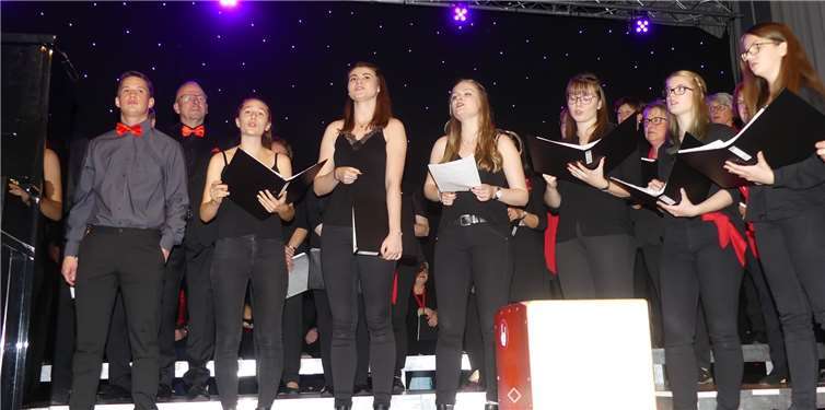 Im Rahmen eines Jubiläumskonzertes am Sonntag, erfreuten die Young Voices auch als selbstständiges Ensemble.