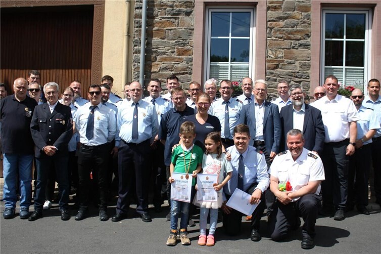 Im Rahmen ihres traditionellen Feuerwehrfestes konnten die Müdener Floriansjünger heuer gleich drei besondere Jubiläen feiern.