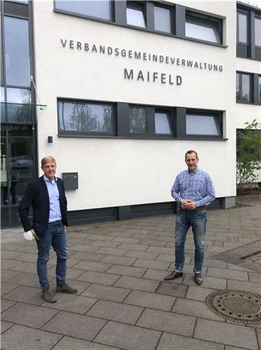 Im Rahmen seiner Kandidatur zum Bundestag besuchte Christoph Schmitt (SPD) jüngst die VG Maifeld. In einem informativen Gespräch mit Bürgermeister Maximilian Mumm (SPD) war neben anderen Themen für ihn die Entwicklung des ländlichen Raumes in Verbindung mit einer nachhaltigen Digitalisierung von großem Interesse.Foto: privat