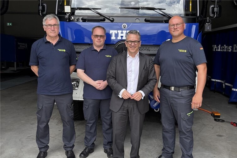 Im Rahmen seiner Sommer-Tour zum Thema „Sicherheit in unserer Region“ informierte sich Thorsten Rudolph bei der THW-Regionalstelle Koblenz über aktuelle Herausforderungen im Zivil- und Katastrophenschutz sowie die Arbeit der ehren- und hauptamtlichen Einsatzkräfte.