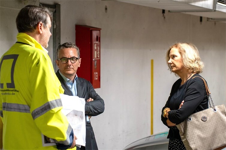 Im Rahmen seiner Sommer-Tour zum Thema „Sicherheit in unserer Region“ informierte sich Thorsten Rudolph gemeinsam mit Anna Köbberling und Bunkerexperte Jörg Diester über die Rolle bestehender Schutzmöglichkeiten für einen zeitgemäßen Bevölkerungsschutz.