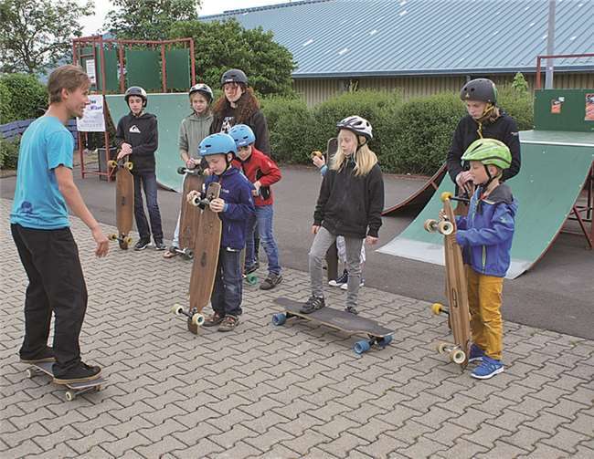 Im Rahmen von verschiedenen Workshops konnten die Kinder und Jugendlichen den Umgang mit dem Skateboard erlernen.