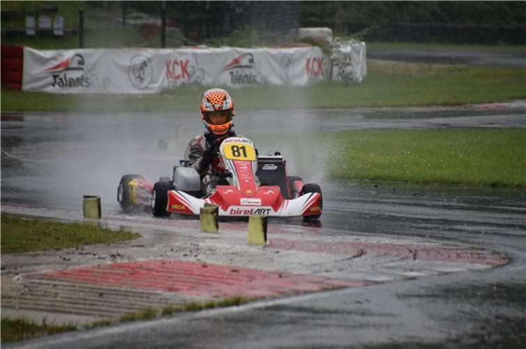 Im Regen von Kerpen zeigte Enrico Förderer eine starke Leistung. Fotos: Storm Photography