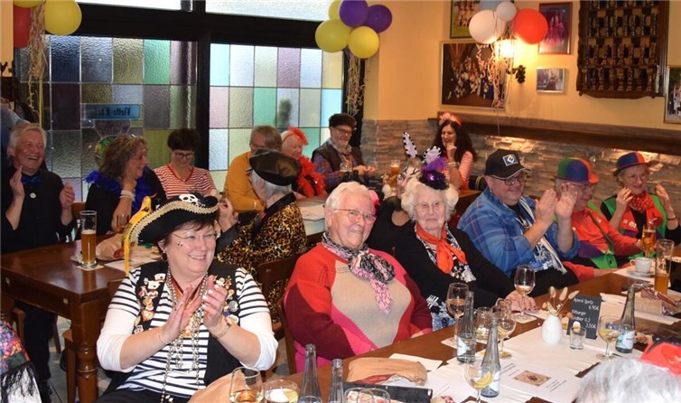 Im Restaurant „Schloss-Schänke“ begrüßte ein bestens gelaunter und fröhlich strahlender Amtmann Hans-Josef Fuchs 81 Nachbarinnen, Nachbarn und Gäste zum traditionellen Gelog 2026. Foto: privat
