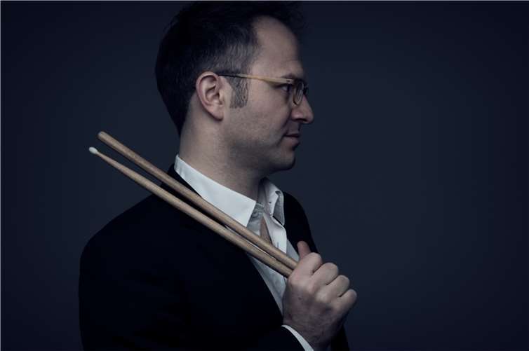 Im Rheinland geboren, in New York ausgebildet, dann Jazz-Professor in Südkorea: Jazz-Musiker Manuel Weyand . Foto: Lee Dayoung