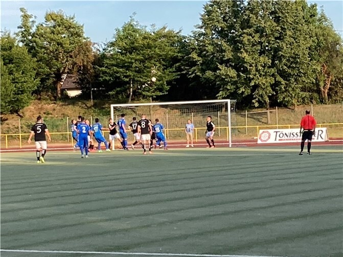 Im Rheintalstadion trafen die Mannschaften der SG Bad Breisig/Inter Sinzig II und des SV Remagen II in einem Freundschaftsspiel aufeinander. Foto: privat