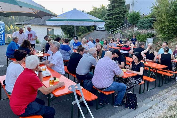 Im Riedener Sonnenhang wurde wieder Kirmes gefeiert.  Fotos: privat