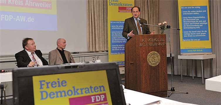 Im Ringhotel Giffels Goldener Anker in Bad Neuenahr wurde debattiert.