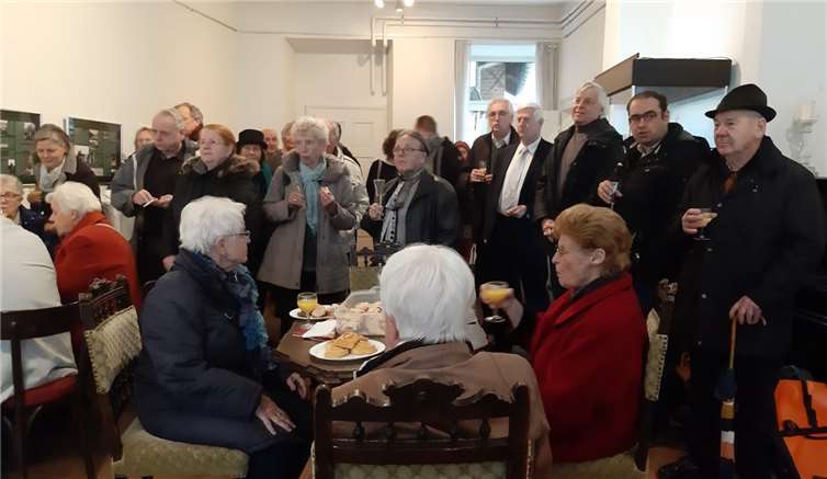 Im Saal des Oberwinterer Rathauses begrüßte die evangelische Gemeinde das neue Jahr. Foto: privat