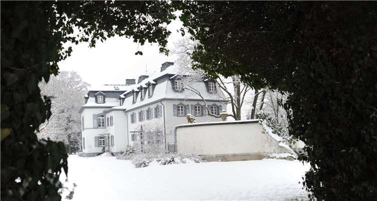 Im Saffiger Schlösschen ist aktuell eine Krippenausstellung zu bewundern. Im Schlosspark lockt zudem der Integrative Krippenweg zu einem weihnachtlichen Familienausflug.privat