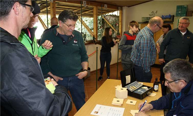 Im Schützenhaus herrschte zum traditionellen Ostereierschießen einmal mehr Hochbetrieb.