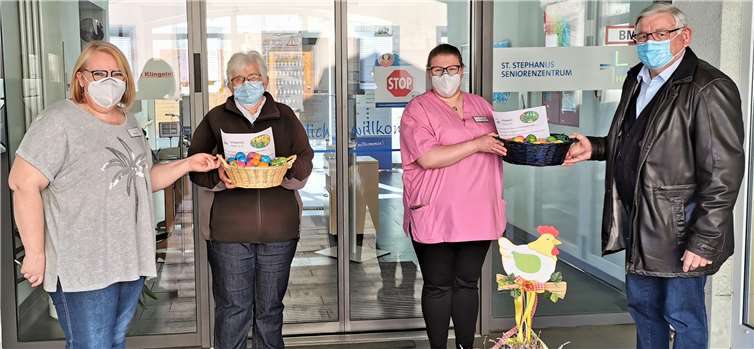 Im Seniorenzentrum St. Stephanus freute man sich sehr über die Ostereier.Fotos: privat