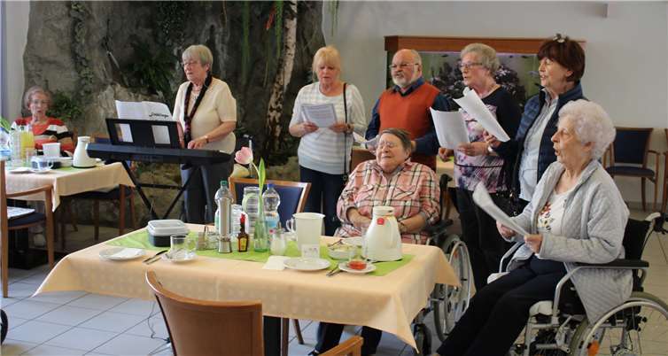 Im Seniorenzentrum geht es musikalisch zu. Privat