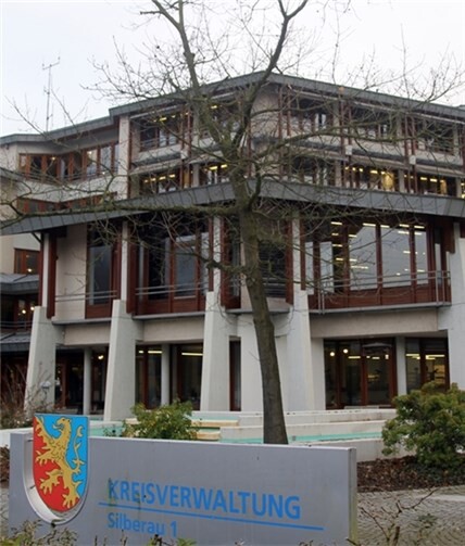 Im Sitzungssaal der Kreisverwaltung auf der Bad Emser Silberau, herrschte angesichts des ausgeglichenen Haushalts am Montagabend partei- und fraktionsübergreifend vorweihnachtliche gute Stimmung. -WW- Willi Willig