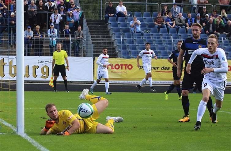 Im Spiel gegen Eintracht Stadtallendorf gelang es Chris Keilmann erstmals, seinen Kasten sauber zu halten. TH