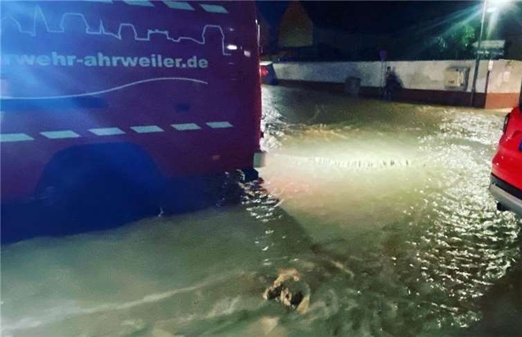 Im Stadtteil Heimersheim kam es massiven Überflutungen. Foto: Kay Burggraaff/ Freiwillige Feuerwehr Ahrweiler