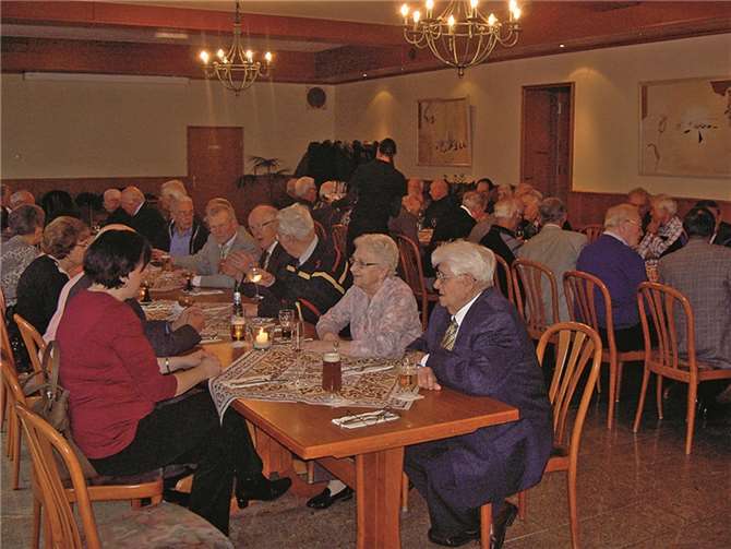 Im Vereinslokal Grüters kamen die Mitglieder zum gemeinsamen Essen zusammen.privat