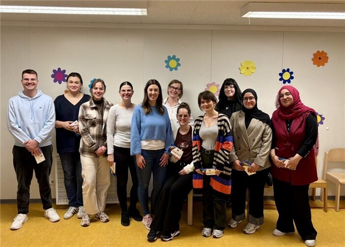 Im Verlauf des Screenings wurden etwa 175 Kinder an verschiedenen Messstationen von augenoptisch ausgebildeten Personen untersucht.  Foto:privat