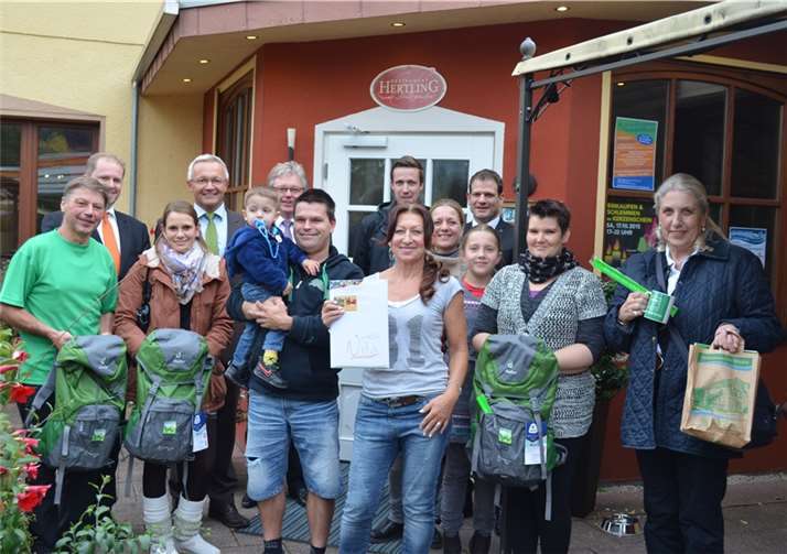 Im Vita Balance-Hotel Hertling wurden den Gewinnern in einer Feierstunde ihre Preise übergeben. privat