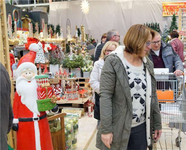 Im Weihnachtsland konnte man/frau sich Geschenk-Ideen zeigen lassen.