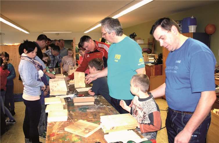 Im Werkraum der Grundschule wurde eifrig gearbeitet. privat