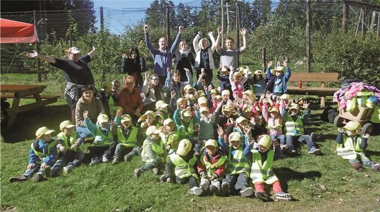 Im Wildpark Hellenthal fühlten sich die Kindergartenkinder sichtlich wohl.privat