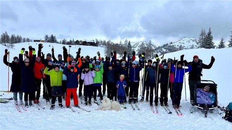 Im Zeichen des Erfolgs: Realschule Adenau brilliert im Skilanglauf. Foto: Hocheifel RSplus mit FOS