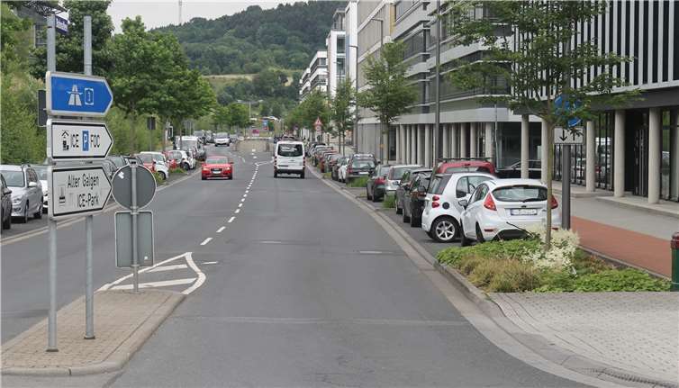 Im Zuge der neuen Gebührenordnung werden künftig auch entlang der Bahnallee Parkgebühren fällig. Es werden Parkscheinautomaten aufgestellt. Die Parkdauer beträgt dann maximal vier Stunden. Stadt Montabaur