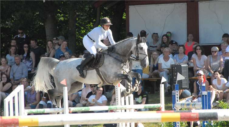 Im abschließenden S-Springen wurde den begeisterten Zuschauern großer Sport geboten.