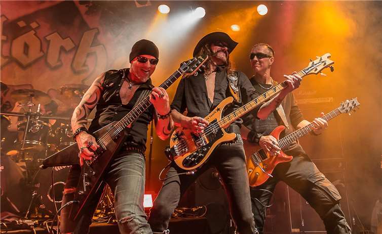 Im ausverkauften Juz-Live-Club rockten verschiedene Bands die Bühne. Foto: privat