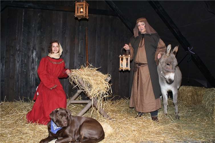 Im biblischen Stall von Bethlehem erblickte das Jesuskind das Licht der Welt in einer Krippe.