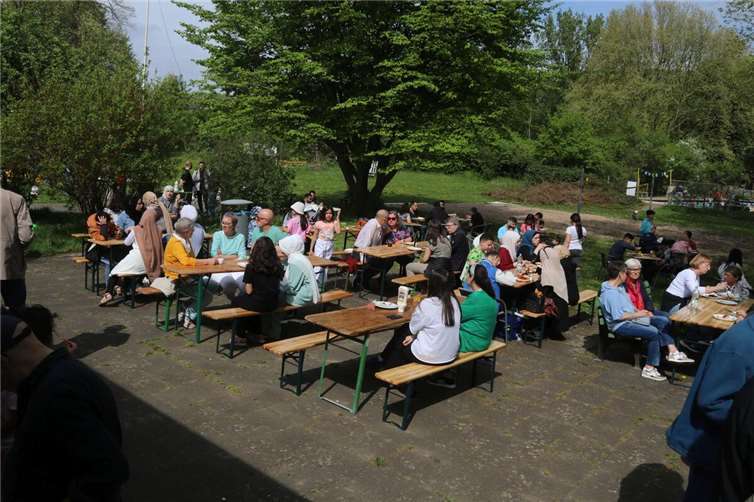 Im blühenden Bürgerpark. Foto: René Rondot