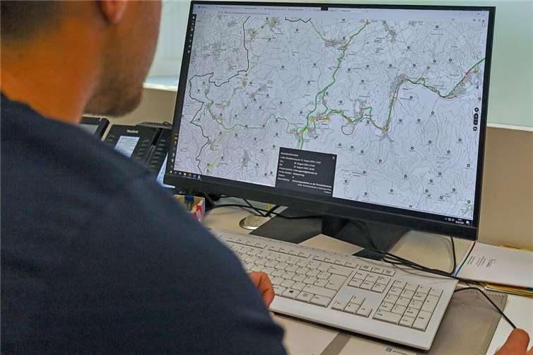 Im digitalen Mobilitätsatlas Rheinland-Pfalz werden mit Symbolen Verkehrsbeschränkungen, Vollsperrungen, Baustellen und weitere wichtige Verkehrsinformationen in Echtzeit angezeigt. Klickt man auf das jeweilige Symbol, wird ein kleines Informationsfenster geöffnet. Foto: Thorsten Trütgen / VG Altenahr