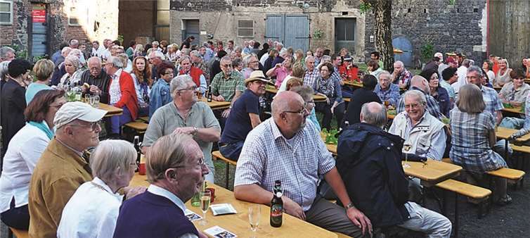 Im historischen Ambiente des „Lunnebach-Hofes“ freuten sich rund 250 Jazz- und Swing-Fans auf ein Spitzenkonzert.