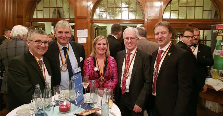 Im historischen Sitzungssaal der Handwerkskammer Koblenz fand der diesjährige Neujahrsempfang der der Rheinischen Karnevals-Korporationen e.V. (RKK) statt. Auch der Mayen-Koblenzer Landrat Dr. Alexander Saftig (l.) gehörte zu den geladenen Gästen.