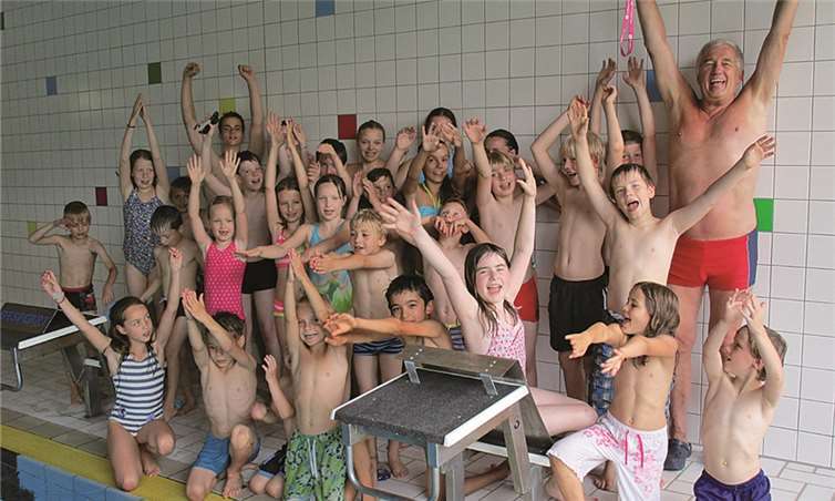 Im kühlen Nass der Unkeler Hallenbades war ganz schnell gute Laune angesagt. privat