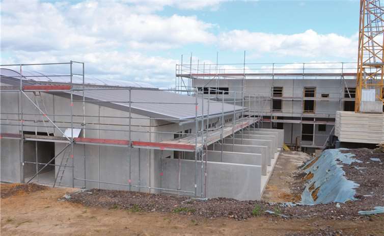 Im neuen Tierheim werden Hunde und Katze Auslauf in die Freigehege haben.