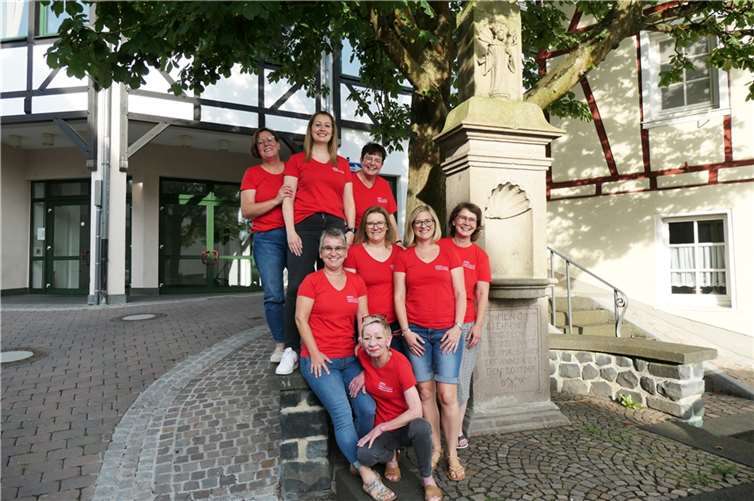 Im neuen Vorstand sind ein paar neue Gesichter zu finden.  Foto: Möhnenverein „Herzblättchen“ Leubsdorf