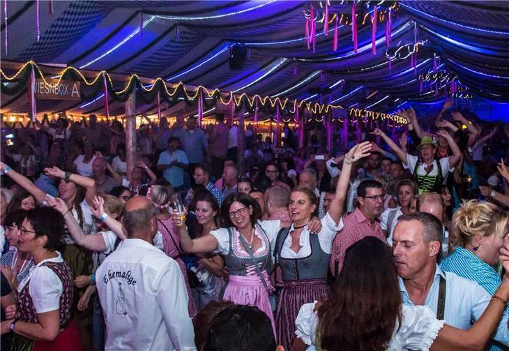 Im neuen röhrig-Newsletter sind auch viele Oktoberfest-Veranstaltungen in der gesamten Region zu gewinnen - sowohl in großen Festzelten, aber auch auf Event-Schiffen. Foto: Röhrig