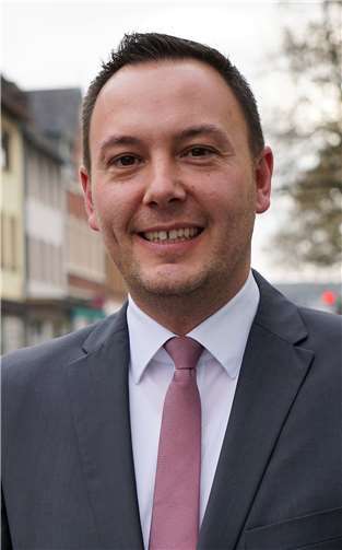 Im nicht öffentlichen Teil der Stadtratssitzung wählte der Stadtrat David Meurer einstimmig zum neuen GSG Geschäftsführer. Auf Initiative der Mehrheitskoalition hatte Meurer im Januar zunächst als Prokurist seine Arbeit aufgenommen.