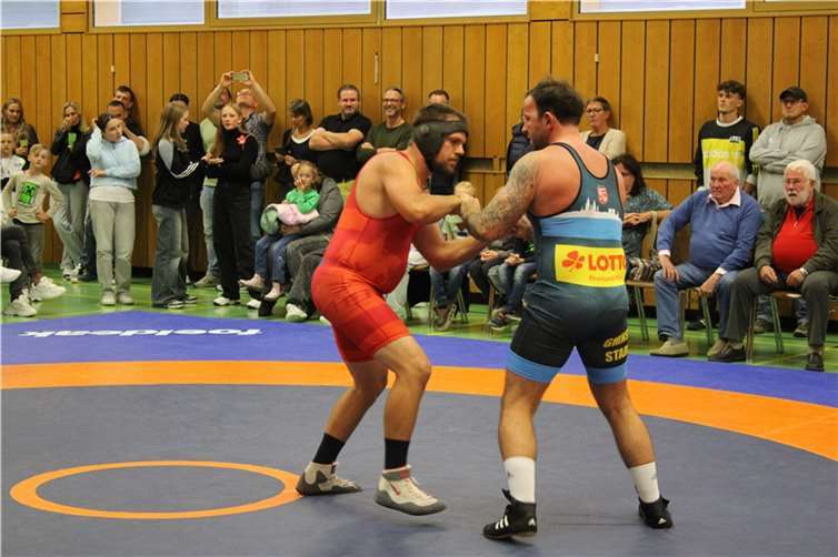 Im roten Trikot Dirk Zewetzki von der WKG Metternich/Rübenach/Boden. Quelle: Hartenfels-Fotos