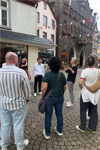 Im vergangenen Jahr stand auch ein Stadtrundgang durch Montabaur auf dem Programm des Mediziner Camps. Foto: Kreisverwaltung / Bianca Vollmer