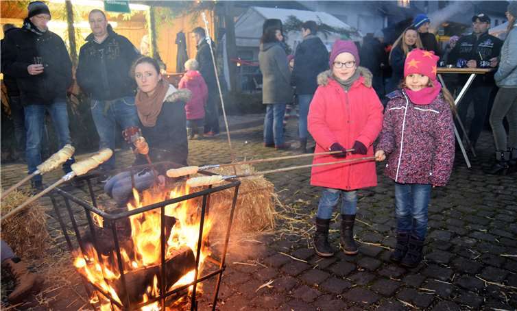 Immer wieder ein Hit für Kids ist das Stockbrot, das die Kinder unter Anleitung am offenen Feuer selbst rösten durften. EICH