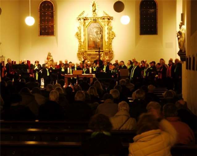 Immer wieder ein besonderes Highlight im jährlichen Veranstaltungsprogramm: Das Nieverner Adventskonzert in der Pfarrkirche St. Katharina.Jürgen Jachtenfuchs