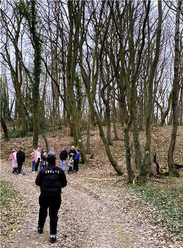 .Immer wieder gab es spannende und informative Stopps, Spiele oder Aktionen. Foto: Elisabetta Schäfer